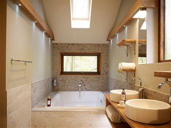 goha-bath1-bw